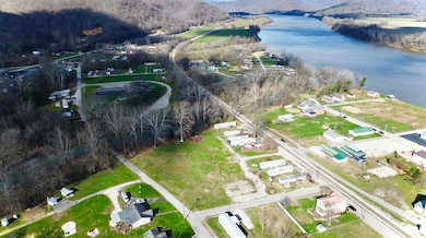 102 3rd St, Vanceburg, KY 41179 - photo 3