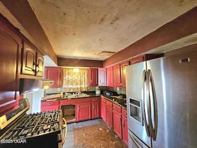 2810 N Michigan Ave, Pittsburg, KS 66762 - photo 3