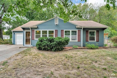 800 Madeline Ln, Lawrence, KS 66049 - photo 2