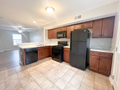 781 Cherrybark Ln unit D, Clarksville, TN 37040 - photo 4