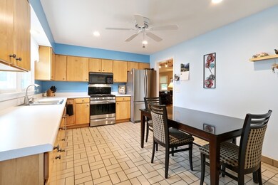 3308 Fremont St, Rolling Meadows, IL 60008 - photo 5