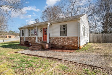 700 Greenville St, Pendleton, SC 29670 - photo 3