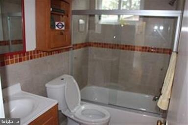 8729 Susanna Ln, Chevy Chase, MD 20815 - photo 6