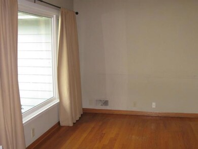 9006 Highland St, Highland, IN 46322 - photo 4