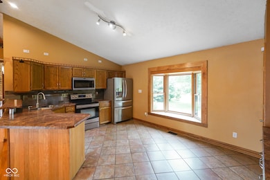 12196 N Beth Ann Dr, Camby, IN 46113 - photo 6