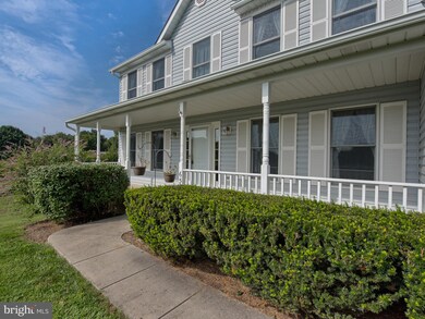 6570 Twilight Glow Dr, Sykesville, MD 21784 - photo 2