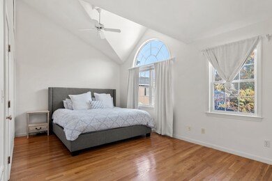 600 Trapelo Rd unit 4, Waltham, MA 02452 - photo 7