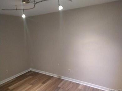 1041 Churchill Downs Ct unit J, Charlotte, NC 28211 - photo 2