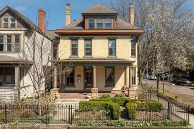 328 W 4th