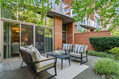 Washington Square unit TH4, Bellevue, WA 98004 - photo 2
