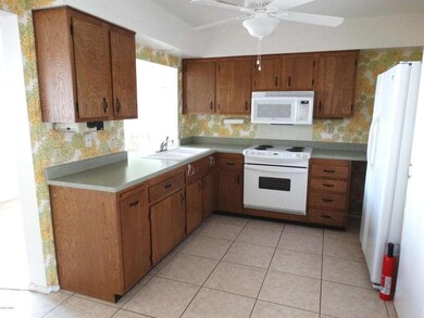 10860 W Santa fe Dr unit 55, Sun City, AZ 85351 - photo 6