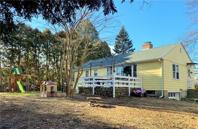 74 Gilbert St, Warwick, RI 02886 - photo 4