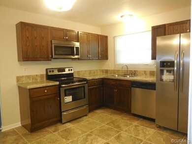 Updated Kitchen with new cabinets and Stainless St