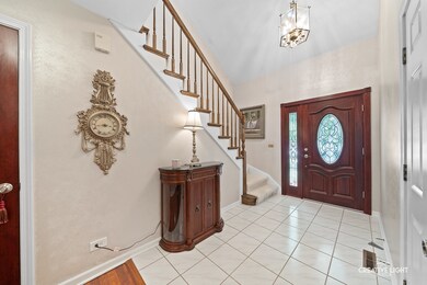 579 Windham Ln, Naperville, IL 60563 - photo 3