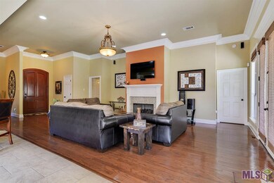 1531 Pecan Crossing Ave, Zachary, LA 70791 - photo 6