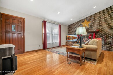 Living area with vaulted ceiling