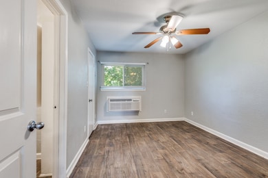 1505 W Lovers Ln unit 20, Arlington, TX 76013 - photo 7