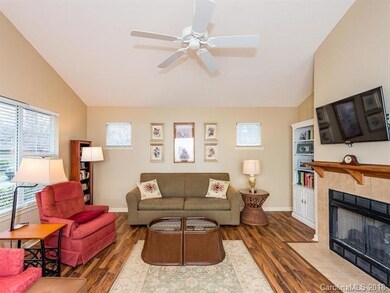 16 Gray Wolf Ln, Hendersonville, NC 28792 - photo 7