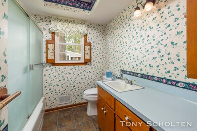 1491 Southlawn Dr - 11
