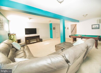 4804 Birchtree Ln, Temple Hills, MD 20748 - photo 4