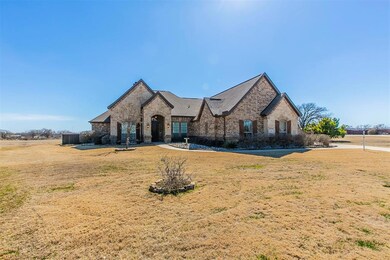 169 Mill Crossing Ln, Springtown, TX 76082 - photo 2