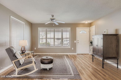 20025 N Willowcreek Cir, Sun City, AZ 85373 - photo 3