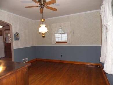 CHECK OUT THE HARDWOOD FLOORING!