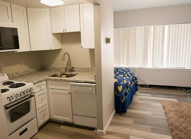 Tower Plaza unit 3K, Ann Arbor, MI 48104 - photo 2