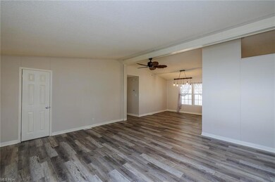 13 Schuberts Aly, Olmsted Township, OH 44138 - photo 5