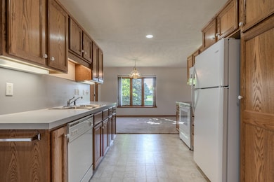 213 Parkside Dr unit 213, Zeeland, MI 49464 - photo 6