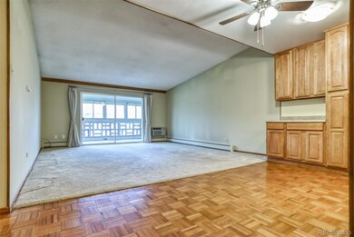 DINING ROOM OPEN TOT HE LIVING ROOM