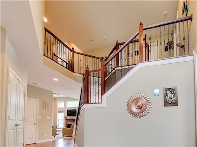 938 Westcreek Dr, Columbus, IN 47201 - photo 5