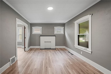 1204 Griswold St, Sharon, PA 16146 - photo 3