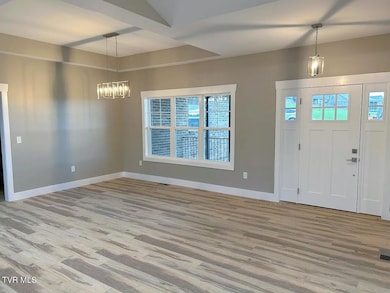 531 Meadowcrest Ln, Dandridge, TN 37725 - photo 5