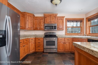 06 Kitchen