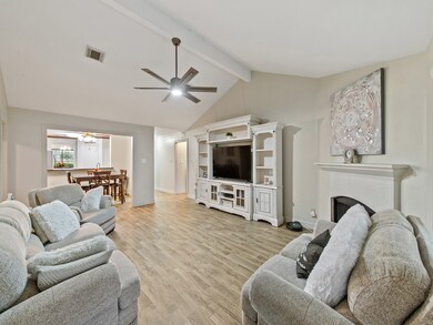 10839 Malden Dr, Houston, TX 77075 - photo 3