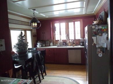 92 Hospital Ave, North Adams, MA 01247 - photo 7