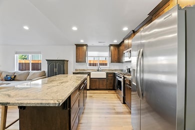 700 Nottingham Terrace, Eagle Point, OR 97524 - photo 7