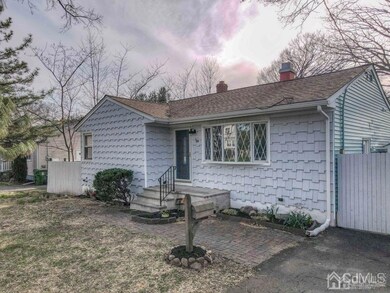 94 Crosby Ave, Edison, NJ 08817 - photo 2