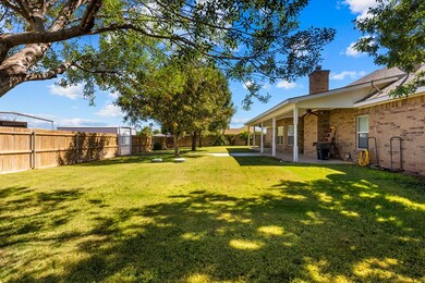 6611 E Driftwood Dr, Gardendale, TX 79758 - photo 5