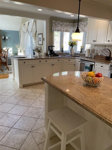 18 Cortland Dr, Salem, NH 03079 - photo 3