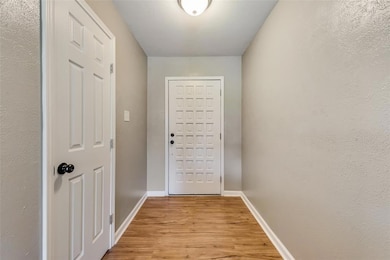 1105 Kent Dr, Gainesville, TX 76240 - photo 5