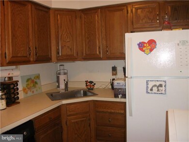 213 Ravens Crest Dr, Plainsboro, NJ 08536 - photo 4