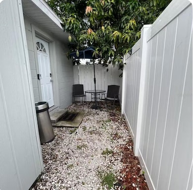 4215 W Laurel St, Tampa, FL 33607 - photo 2