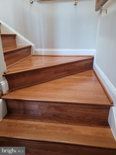 8507 Ice Crystal Dr, Laurel, MD 20723 - photo 4