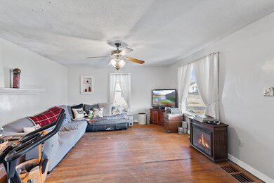 332 Cleveland St, Columbus, IN 47201 - photo 4