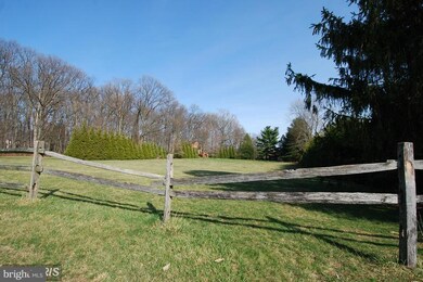 27905 Barnes Rd, Damascus, MD 20872 - photo 2