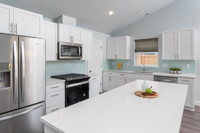 1685 SW Black Butte Ct_0028 copy