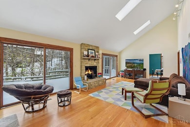 792 Farmsworth Ct, Cincinnati, OH 45255 - photo 3