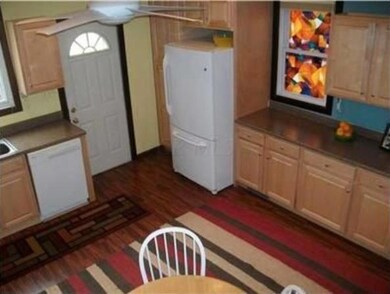 544 E Sycamore St, Columbus, OH 43206 - photo 2